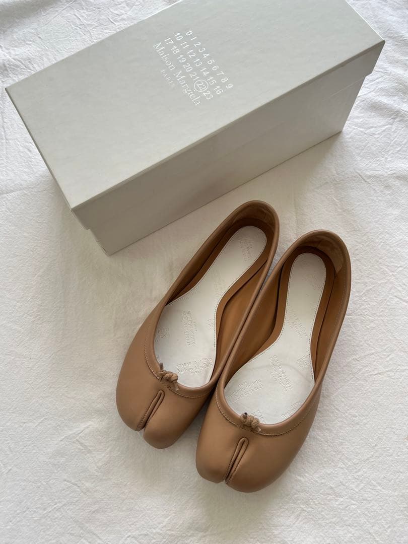 メゾンマルジェラ　タビバレエ　ベージュ