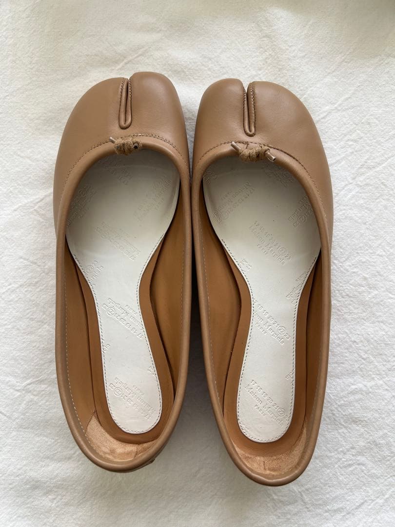 メゾンマルジェラ　タビバレエ　ベージュ