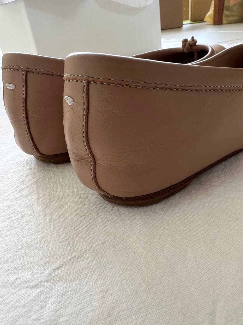 メゾンマルジェラ　タビバレエ　ベージュ