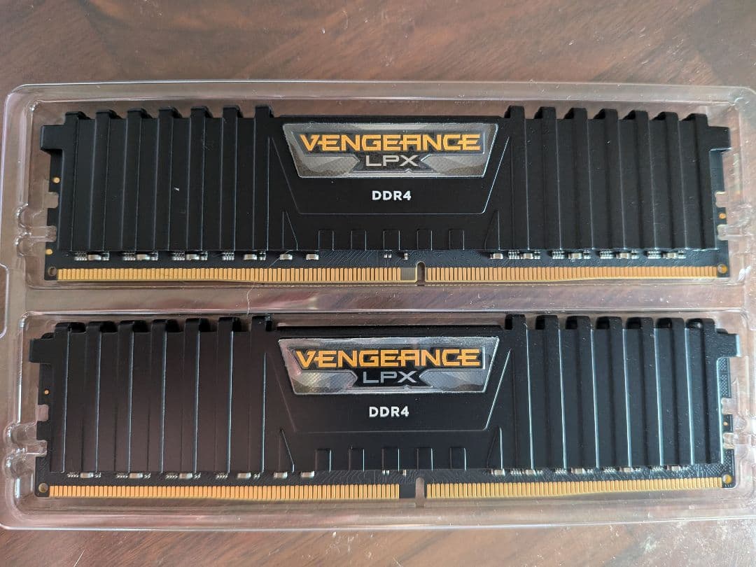 メモリー CORSAIR VENGEANCE LPX DDR4 64GB 3600MHz