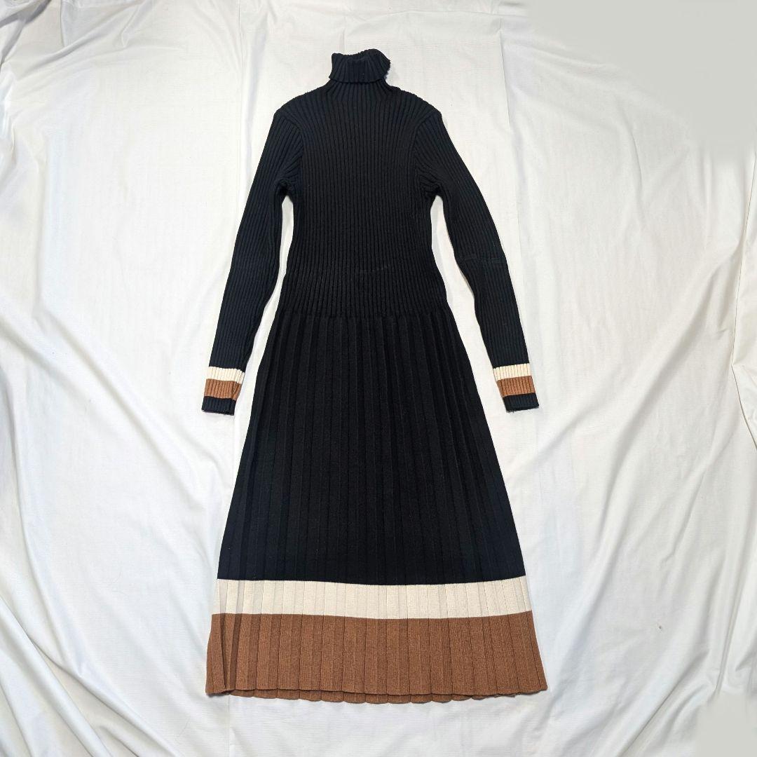 【REBESA】イタリア製タートルネック・フレアスカート・タイトニットワンピース