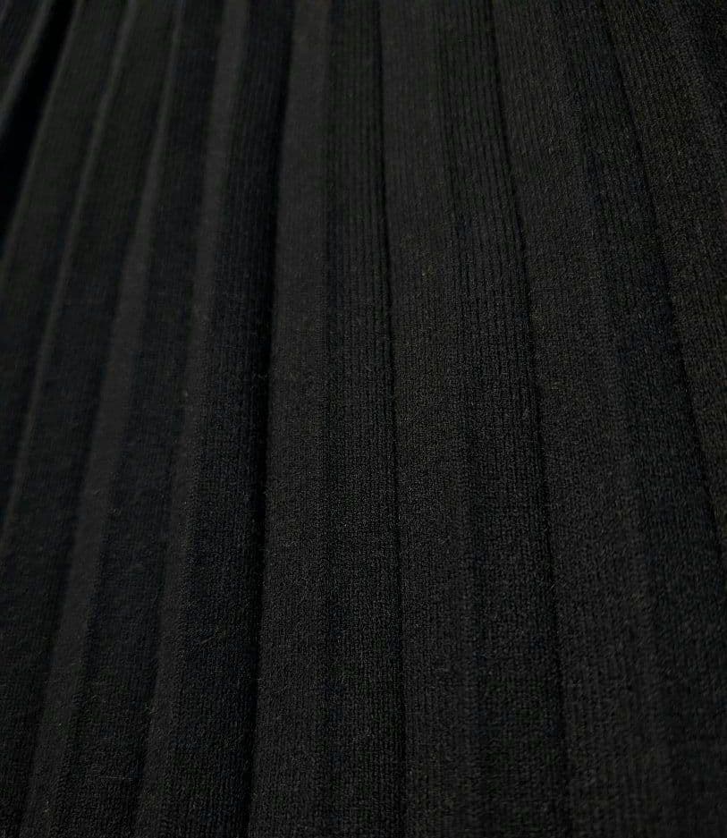 【REBESA】イタリア製タートルネック・フレアスカート・タイトニットワンピース