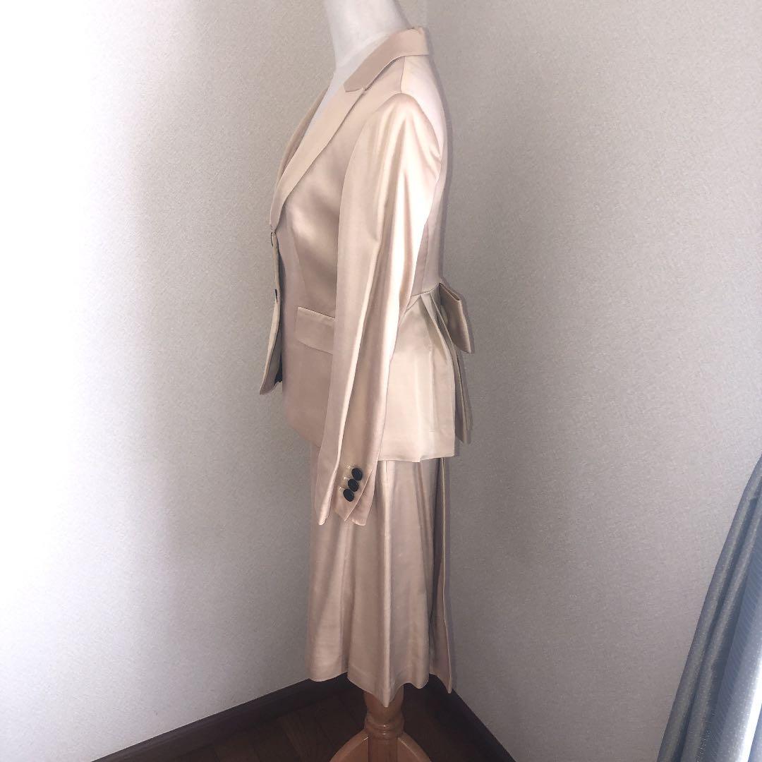 レッドヴァレンティノ　シルク混　大人可愛いセットアップスーツ