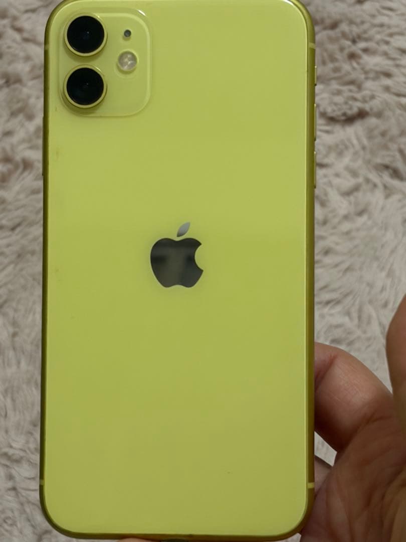 Apple iPhone 11 イエロー 本体☆箱、イヤホンあり