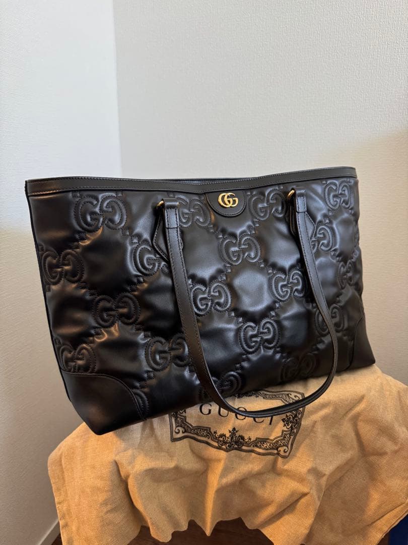 GUCCI グッチ OPHIDIA GGマトラッセ ミディアムトート レザー 黒