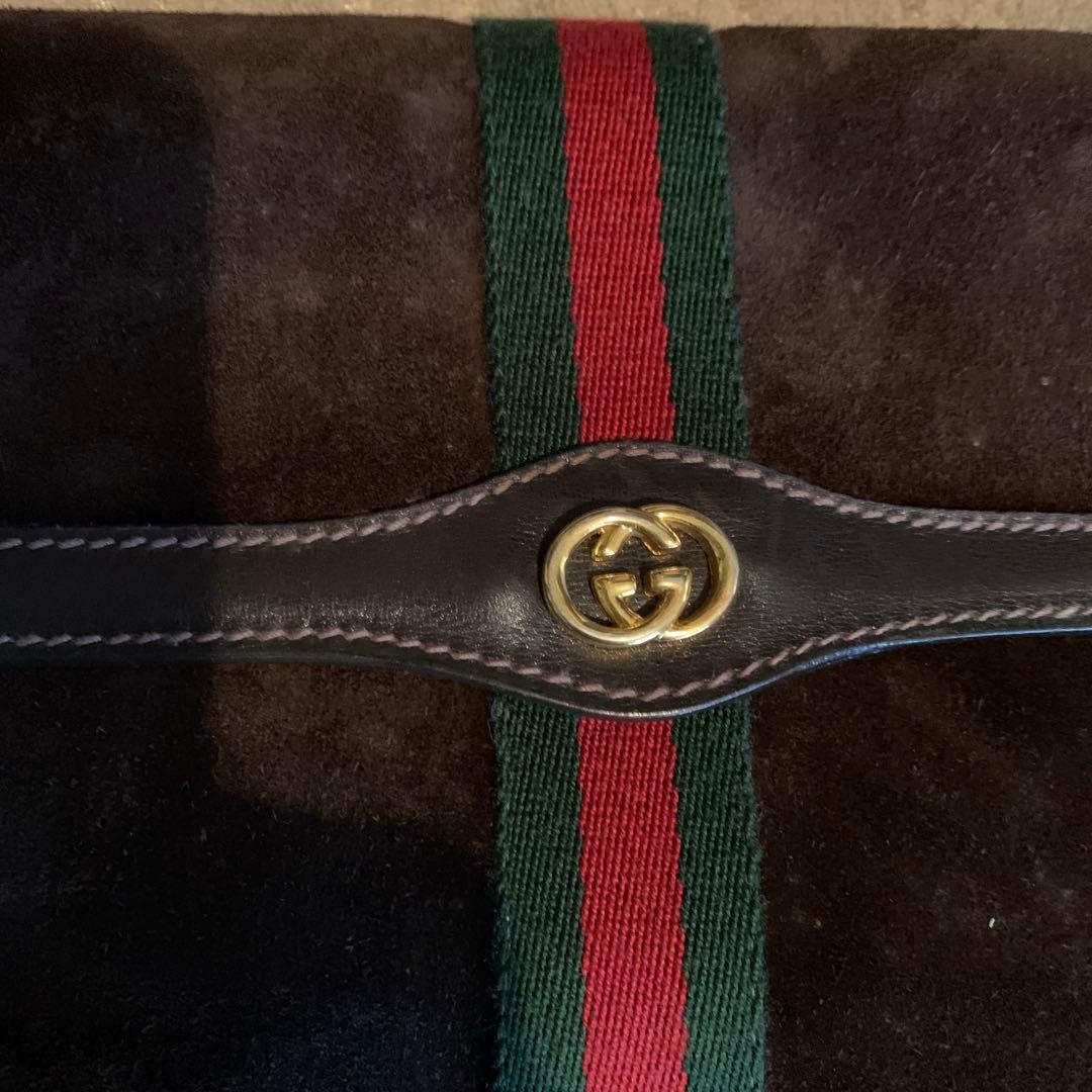 Gucci GGロゴ スエードクラッチバッグ