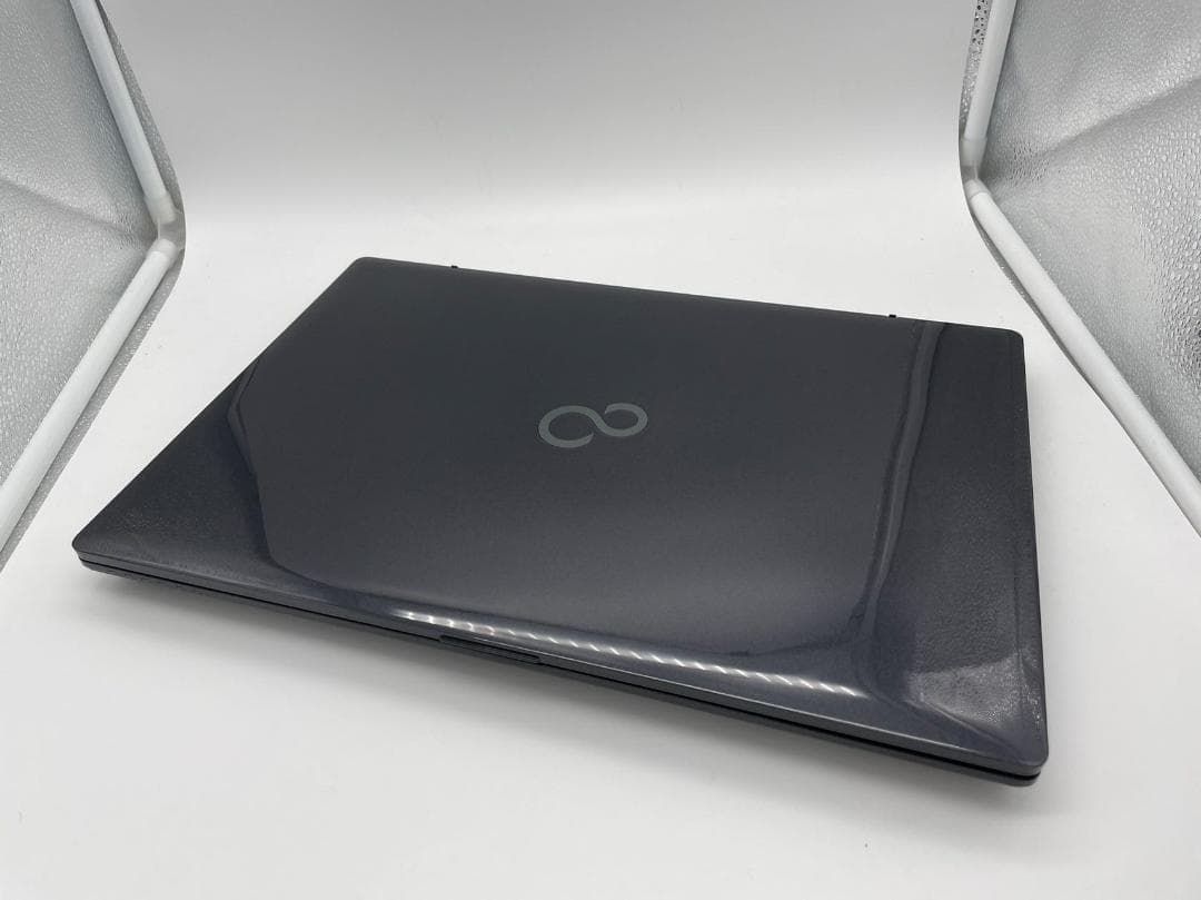 超美品　富士通 第8世代i7 32GB SSD+HDD Office付きBb