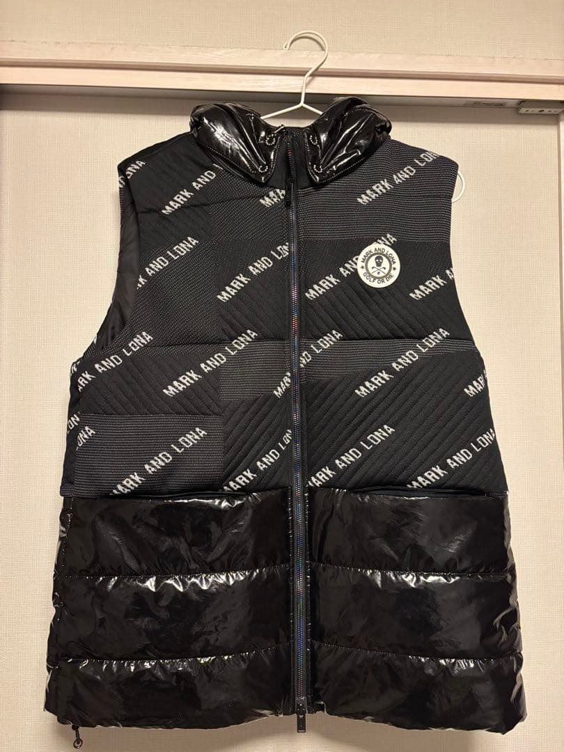 マークアンドロナ ブラックダウンベスト サイズ50