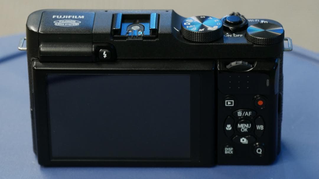 超美品 FUJIFILM X-M1 16-50mmレンズキット 箱・付属品あり