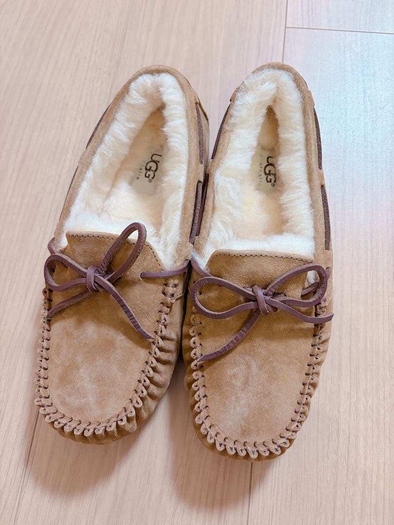新品未使用　UGG/アグ* モカシン ダコタ 24