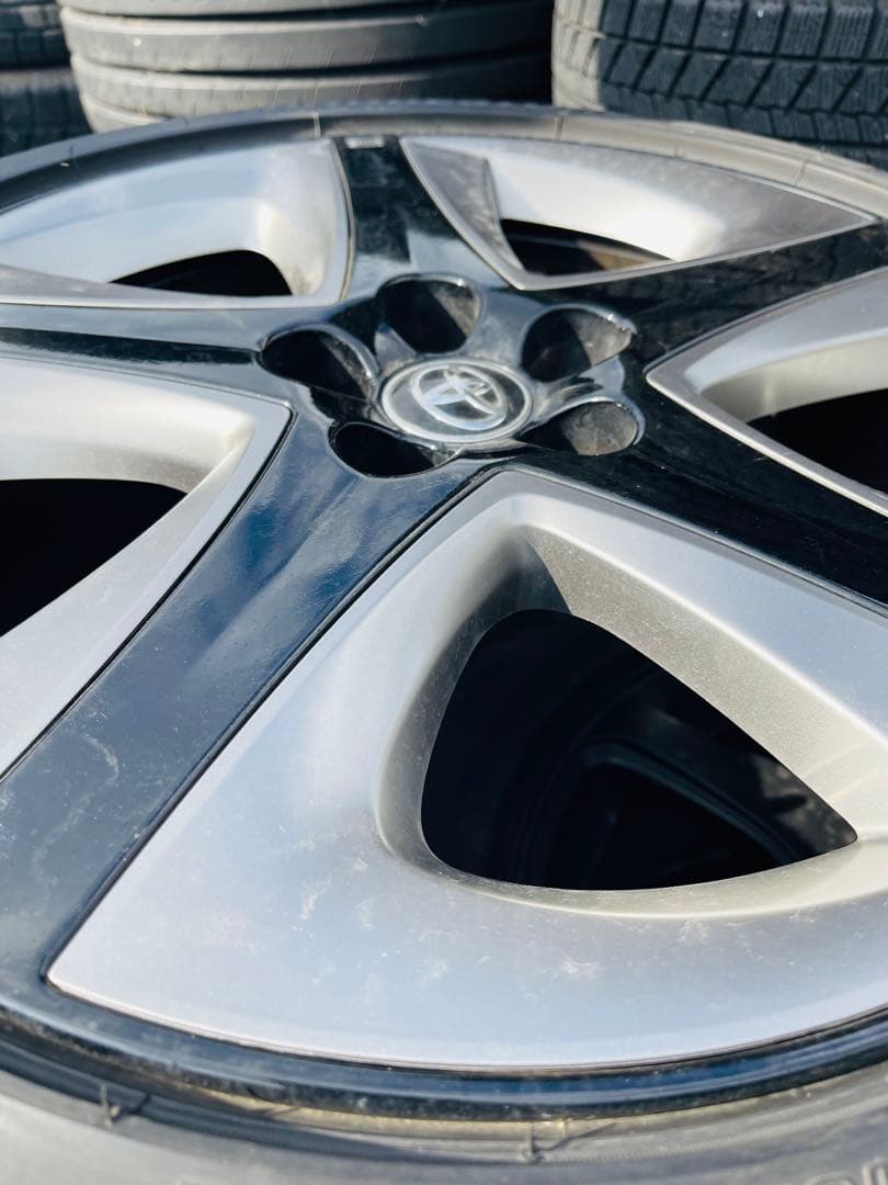 トヨタ プリウス 215/45R17ホイールセット