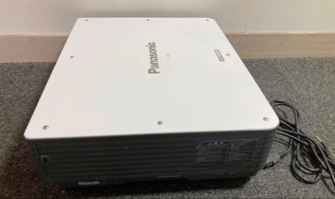 Panasonic PT-D4000 ✳︎4000ルーメン　ランプ使用各849時間