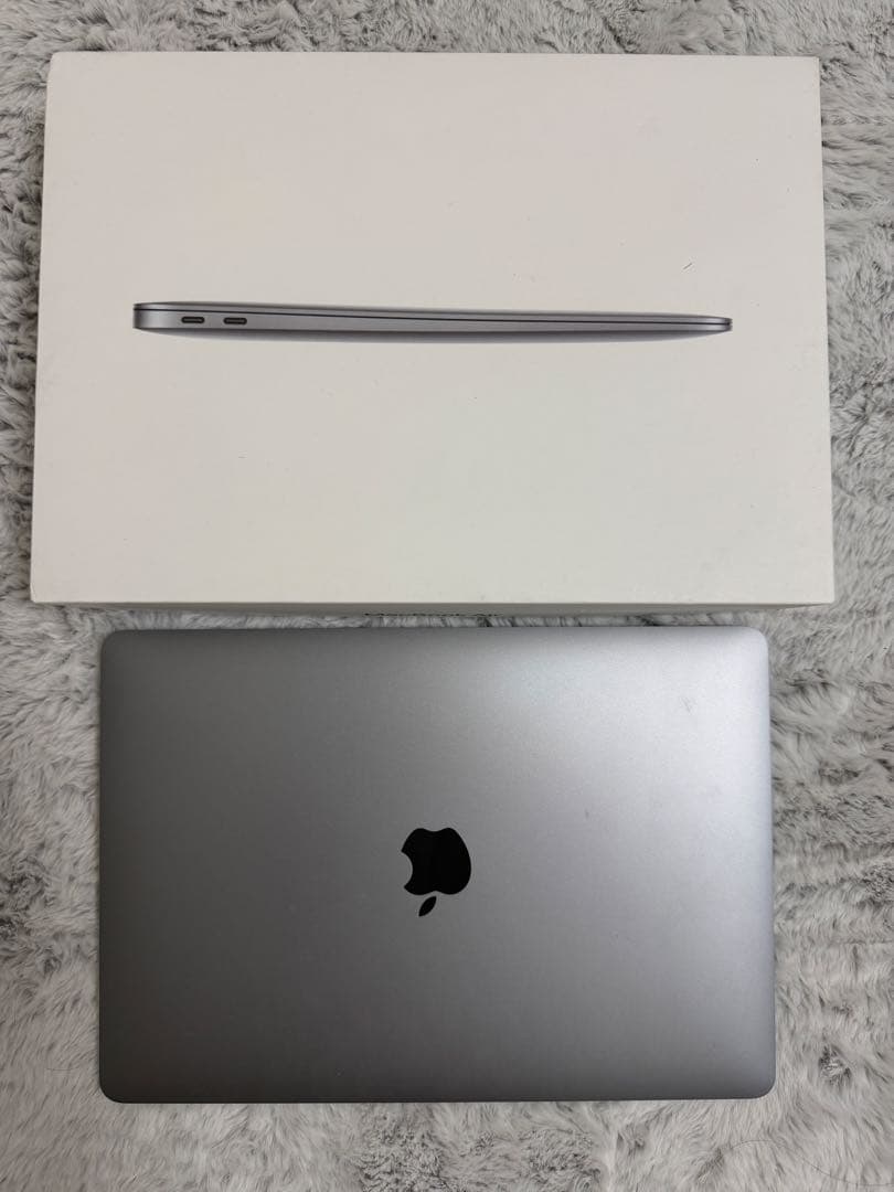 Apple MacBook Air スペースグレー 本体　学生・教職員向けApp
