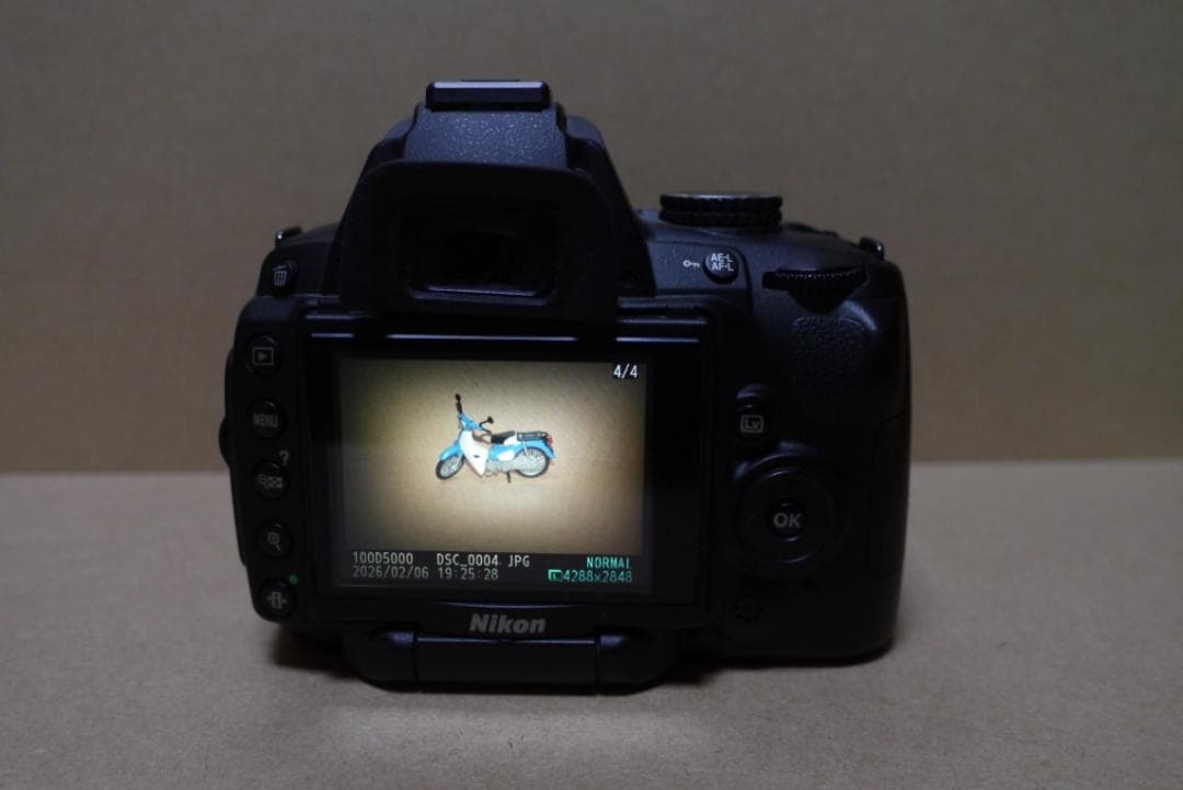 【ショット数452回！】Nikon D5000 ボディ 訳あり（液晶）
