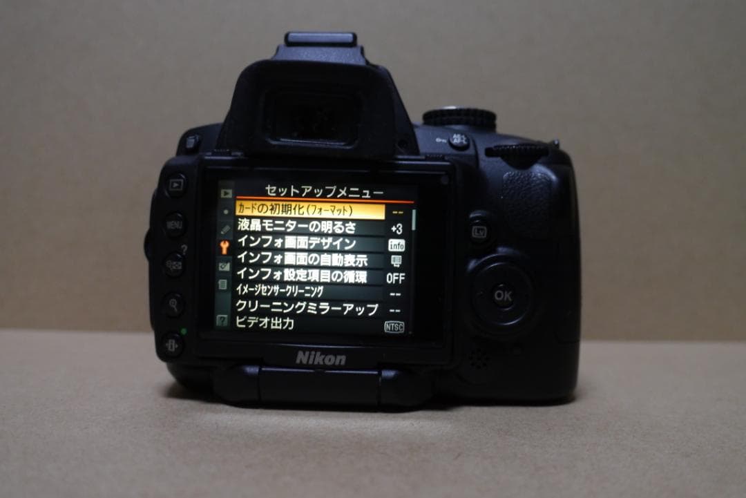 【ショット数452回！】Nikon D5000 ボディ 訳あり（液晶）