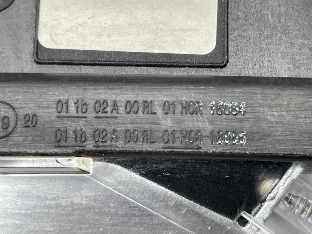 VOLVO ボルボ V40 MB系後期 右側ライト LED 31420446