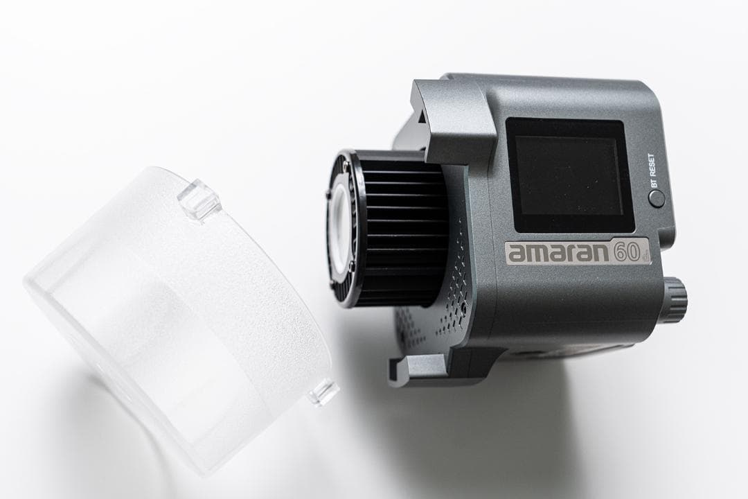 Amaran 60d 照明機器 本体と付属品