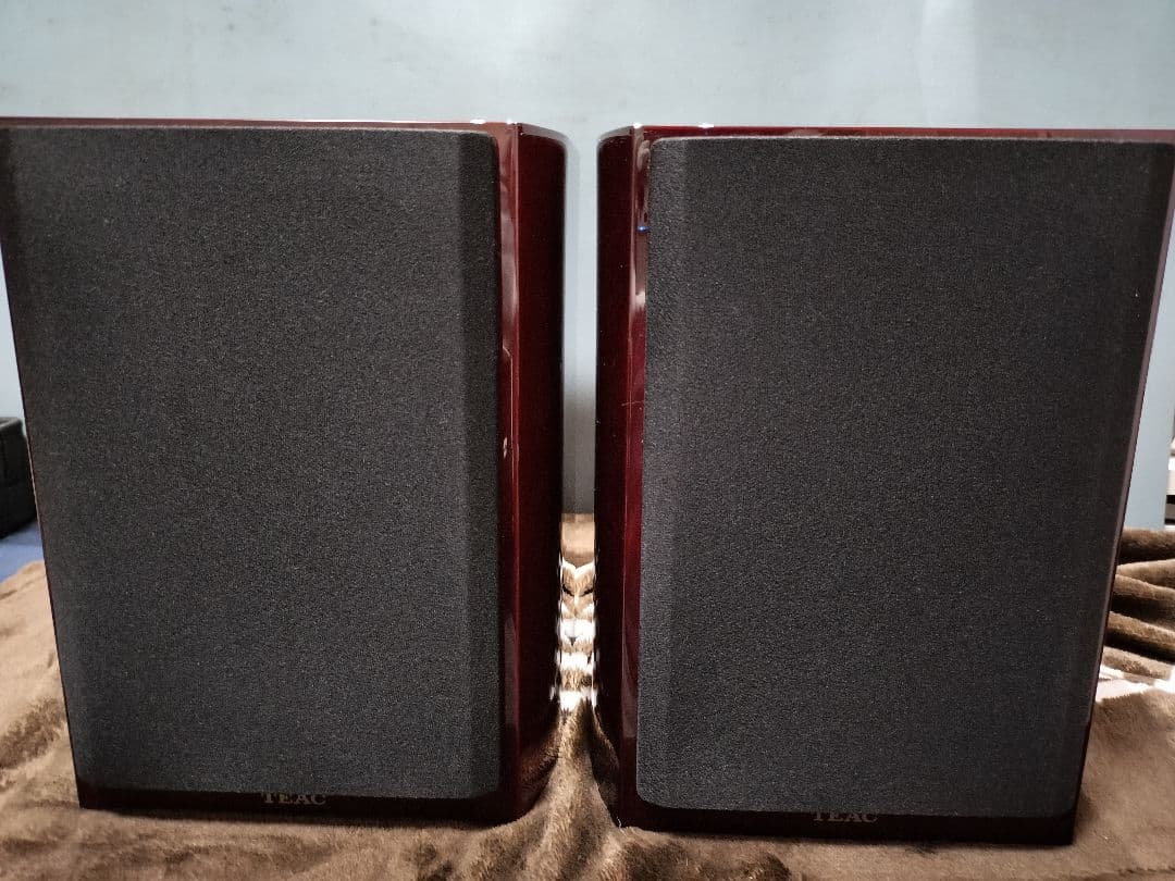 値下げ中 TEAC S-300NEO-CHスピーカー 外観とユニットは美品だけど