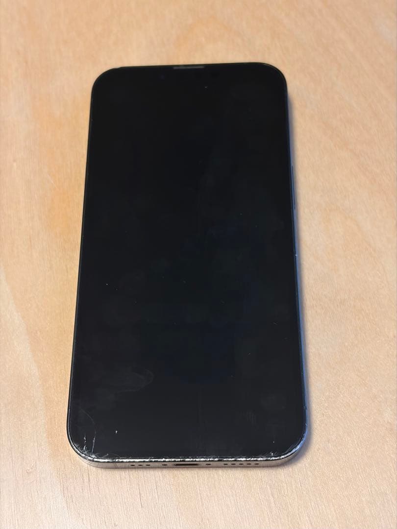 boxster　iPhone13PRO 256GB バッテリー81%