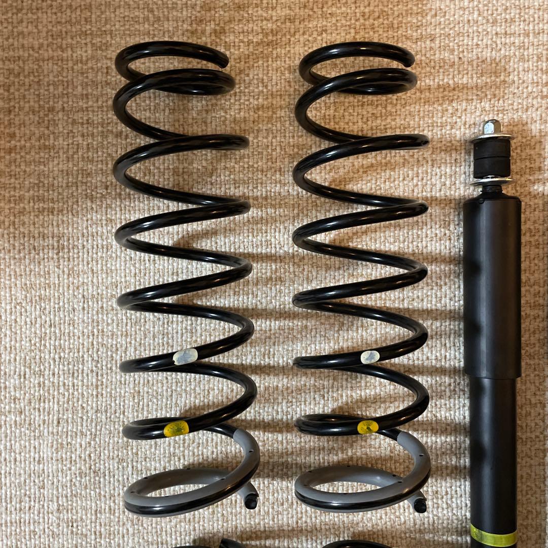 【未使用】【純正】ジムニー JB64 サスペンションセット