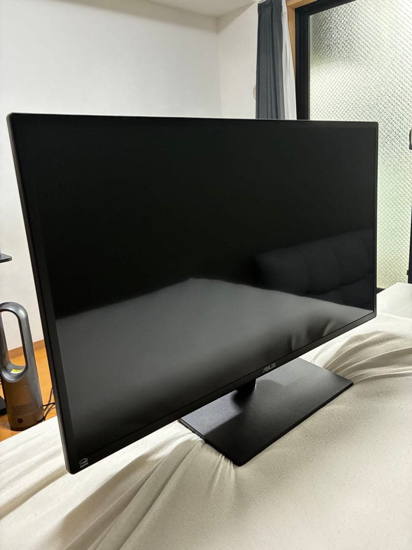 31.5インチ モニター ASUS FHD 1080p
