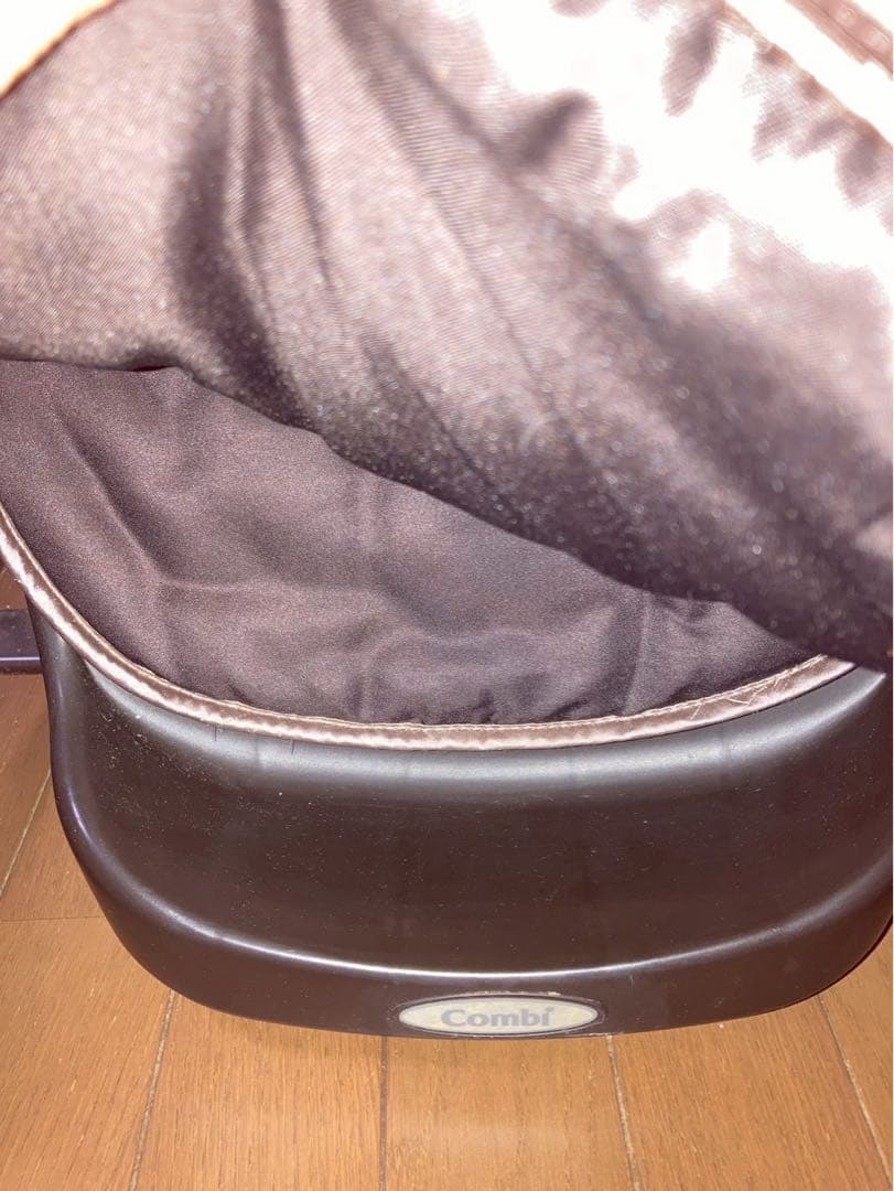 コンビ ホワイトレーベル オートスウィング ハイローチェア 電動