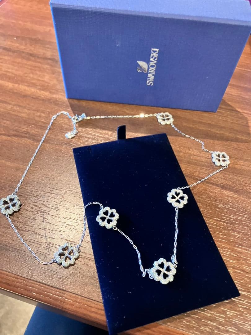 ★SWAROVSKIスワロフスキー　ネックレス　クローバー　幸福　幸せ