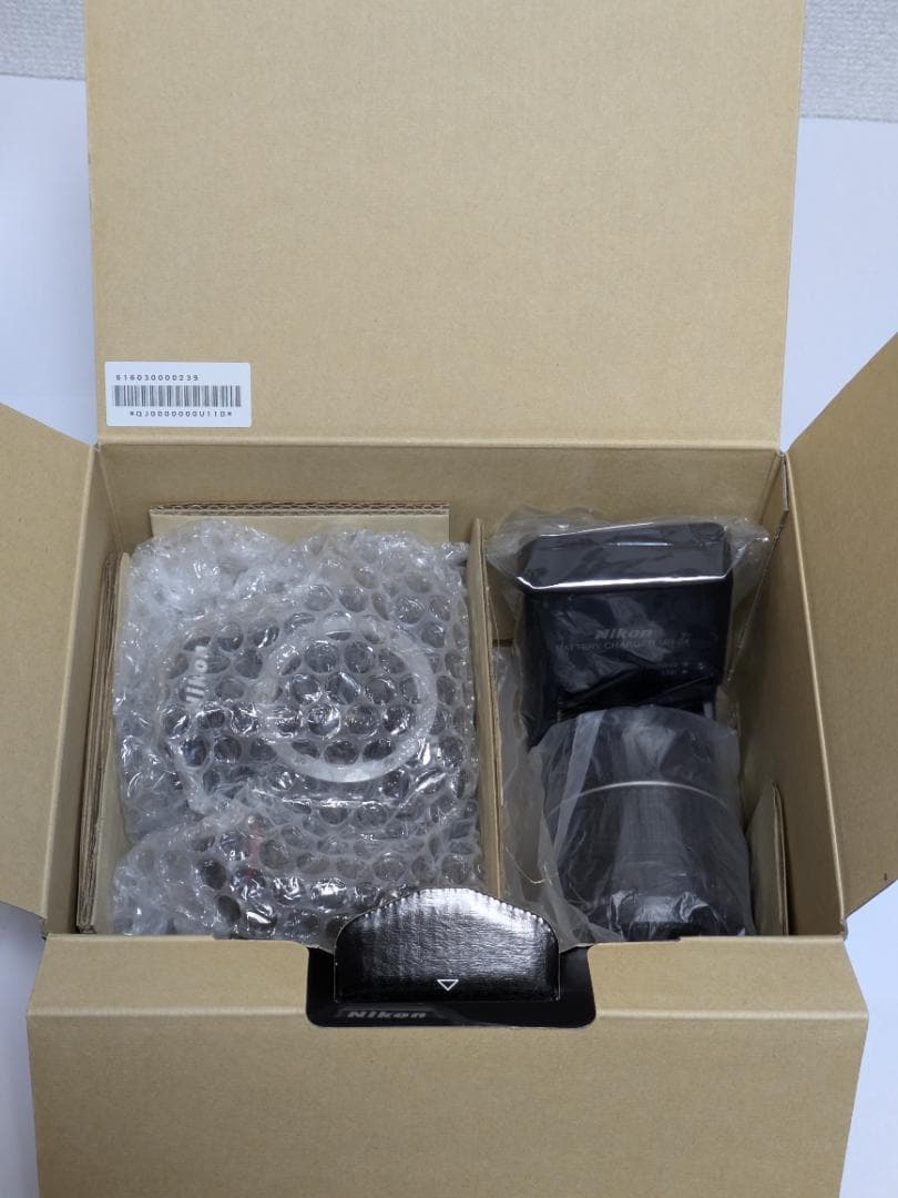 Nikon デジタル一眼レフカメラ　D3300