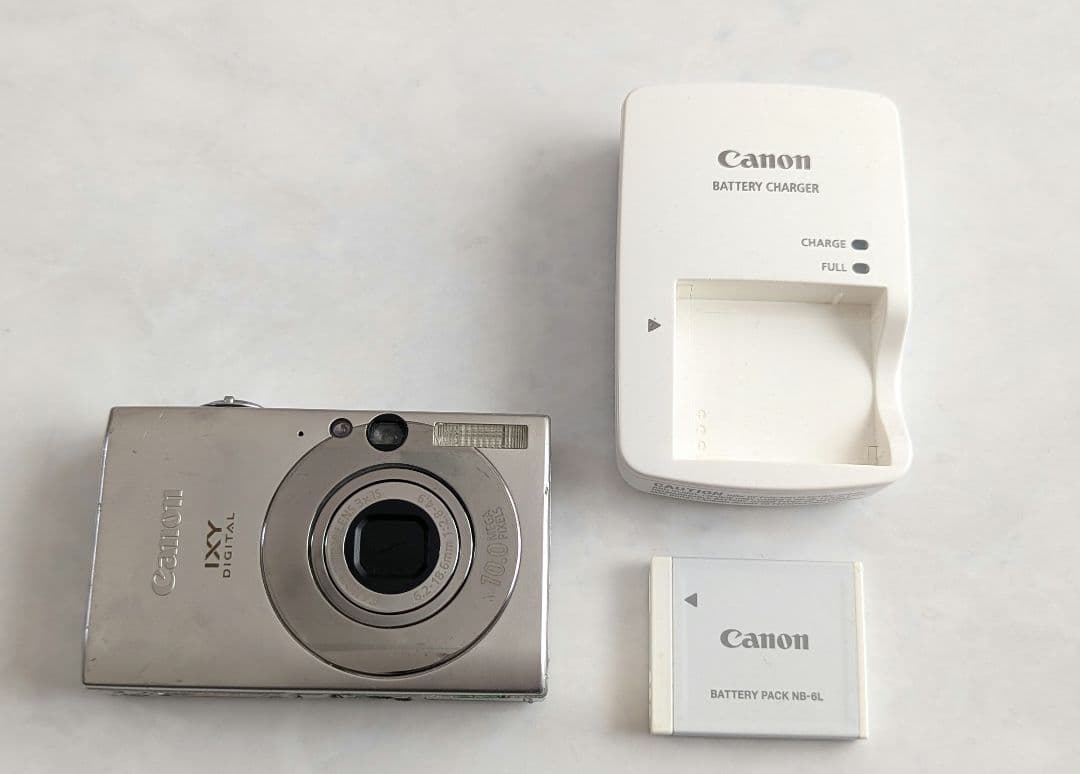 Canon　デジカメ(ジャンク)　バッテリー　充電器　セット
