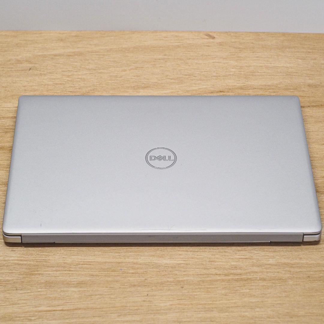 Dell Inspiron 13 7391、8GB メモリ、256GB SSD