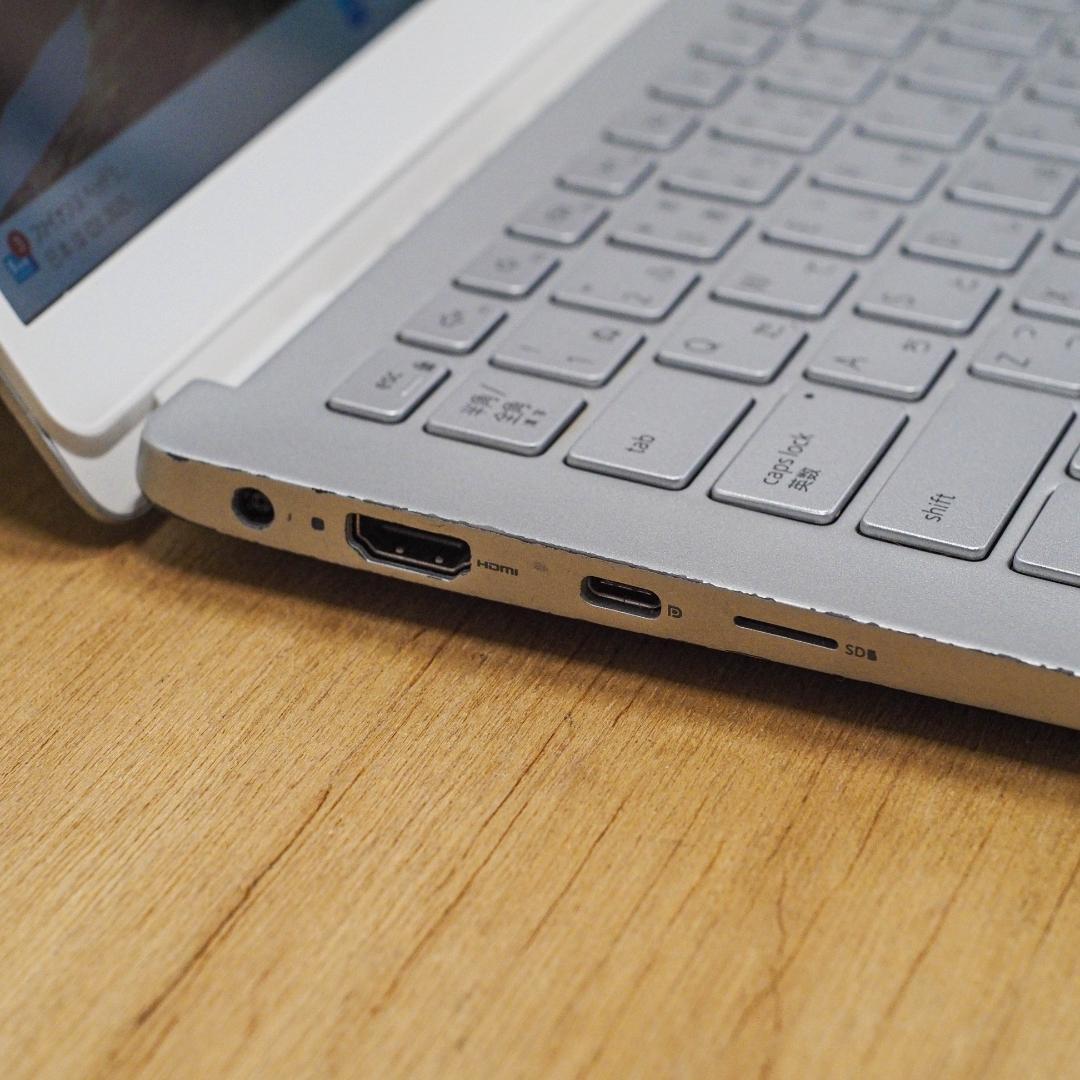 Dell Inspiron 13 7391、8GB メモリ、256GB SSD