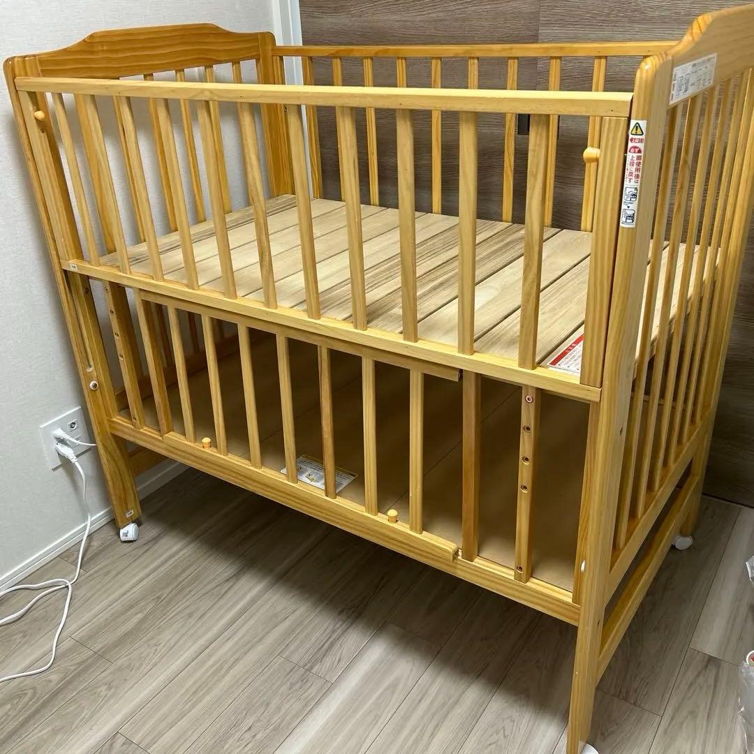 カトージ　ベビーベッド　送料込み