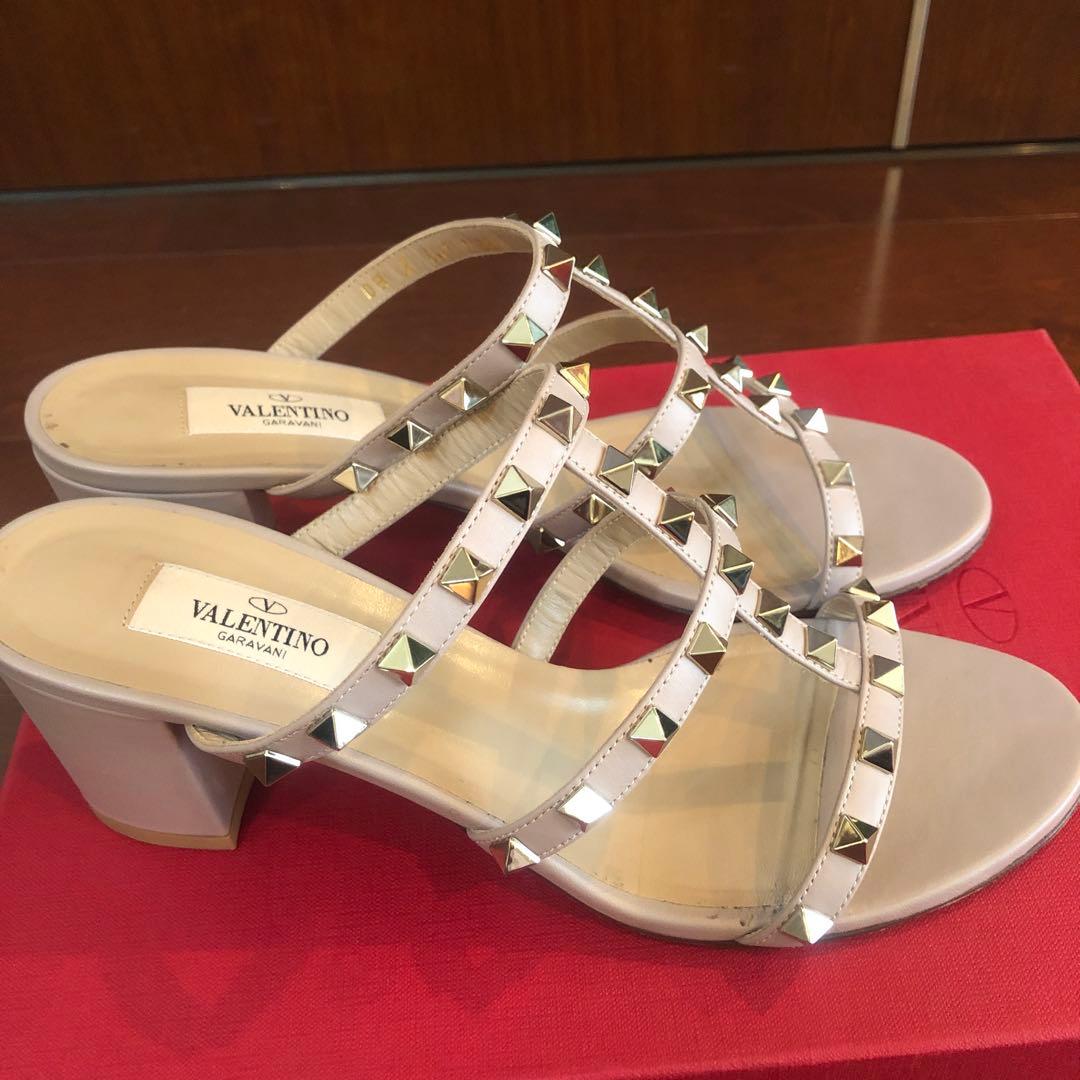 VALENTINO GARAVANI スタッズミュール ベージュ