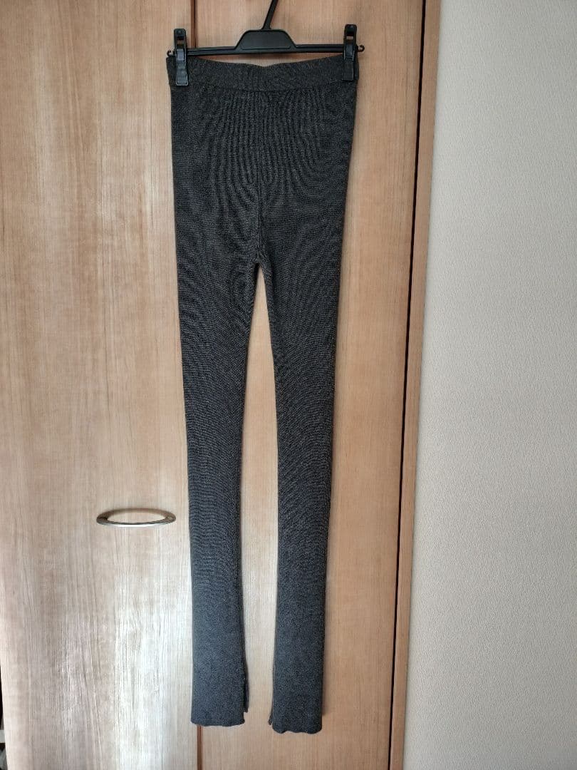 DRESS HERSELF シルクウール/レギンスパンツ　チャコールグレー