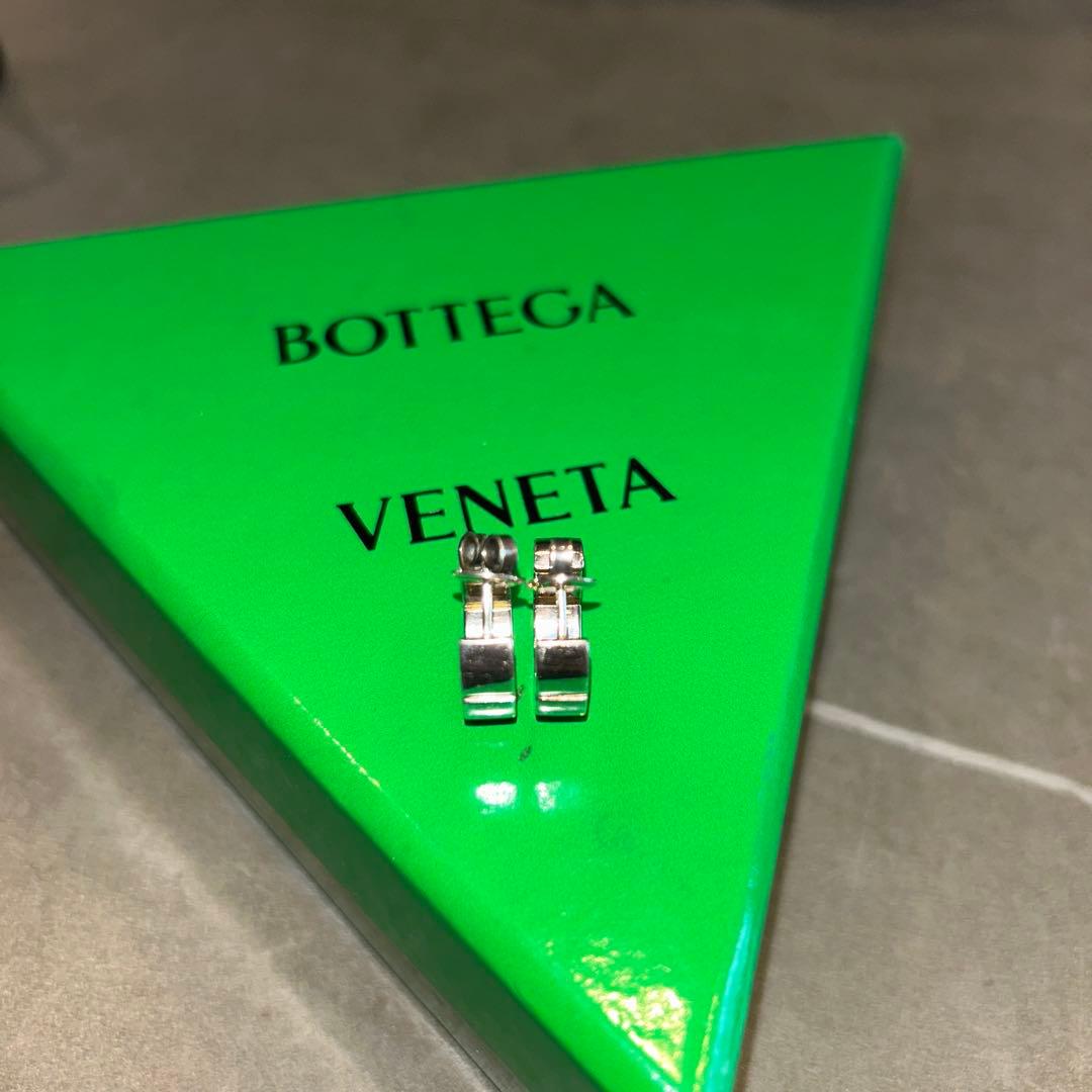 BOTTEGA VENETA シルバー フープピアス