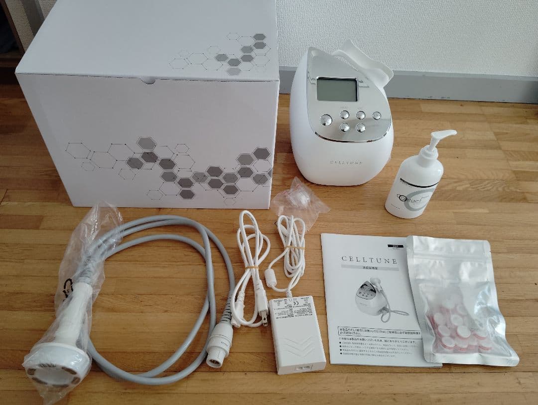 伊藤超短波複合美顔器 CELLTUNE (セルチューン)