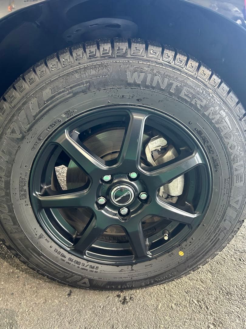 DUNLOP スタッドレス　アルファード、ヴェルファイア　トヨタ車全般など