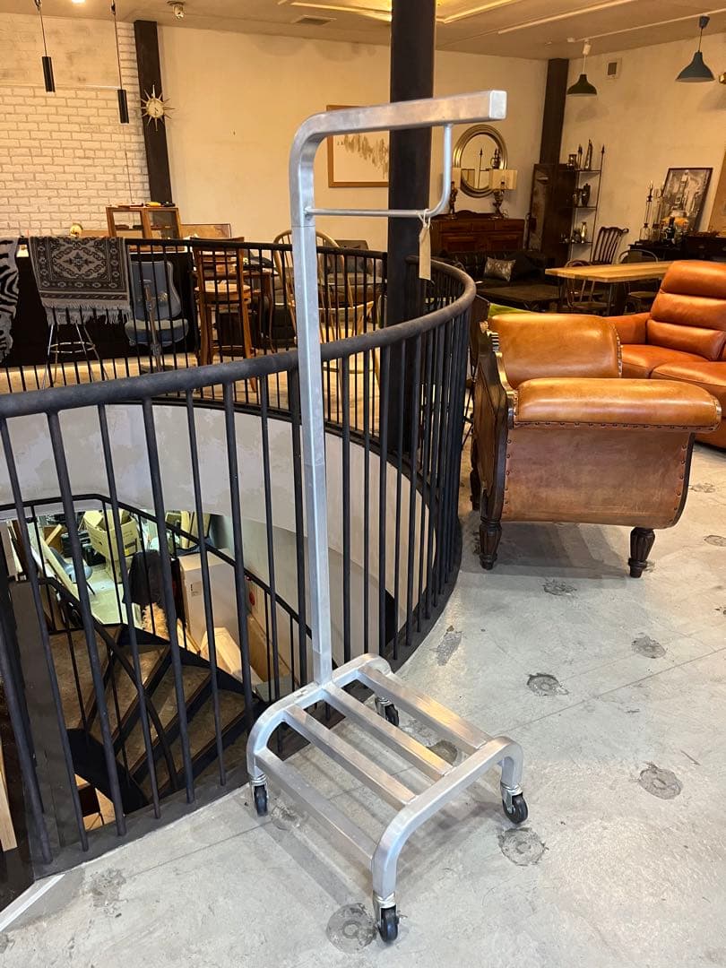 アルミ　ハンガーラック