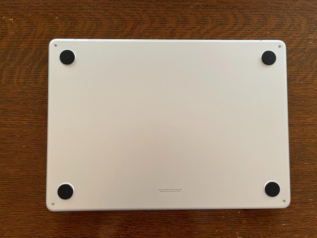 MacBook Air M2 13.6インチ 8GB / 256GB シルバー