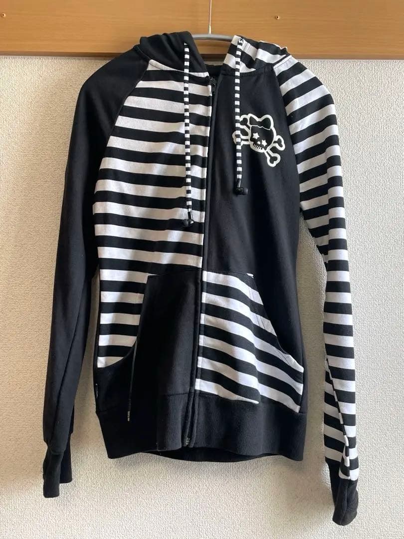 Abbey Dawn ストライプ イヤホン内臓　パーカー　M