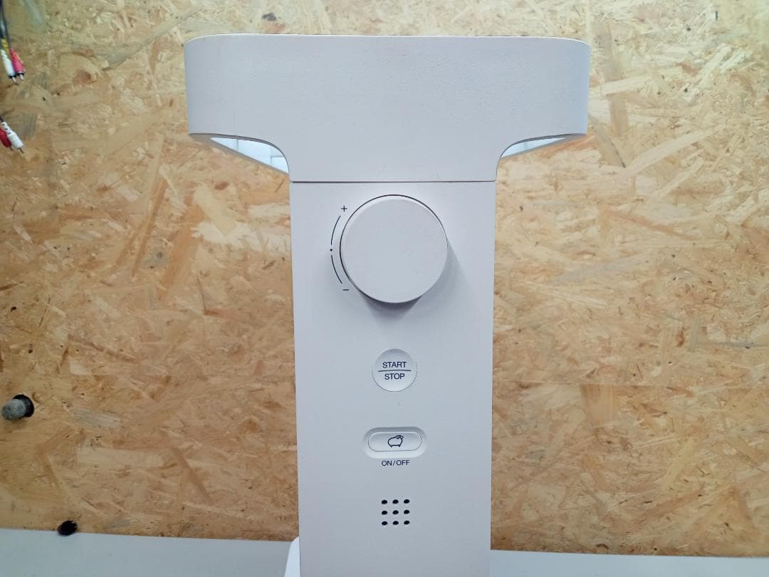 バルミューダ　スマートヒーター2　ESH-1100SD-GW