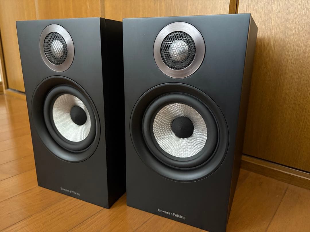 Bowers & Wilkins / B&W 607 マットブラック スピーカー