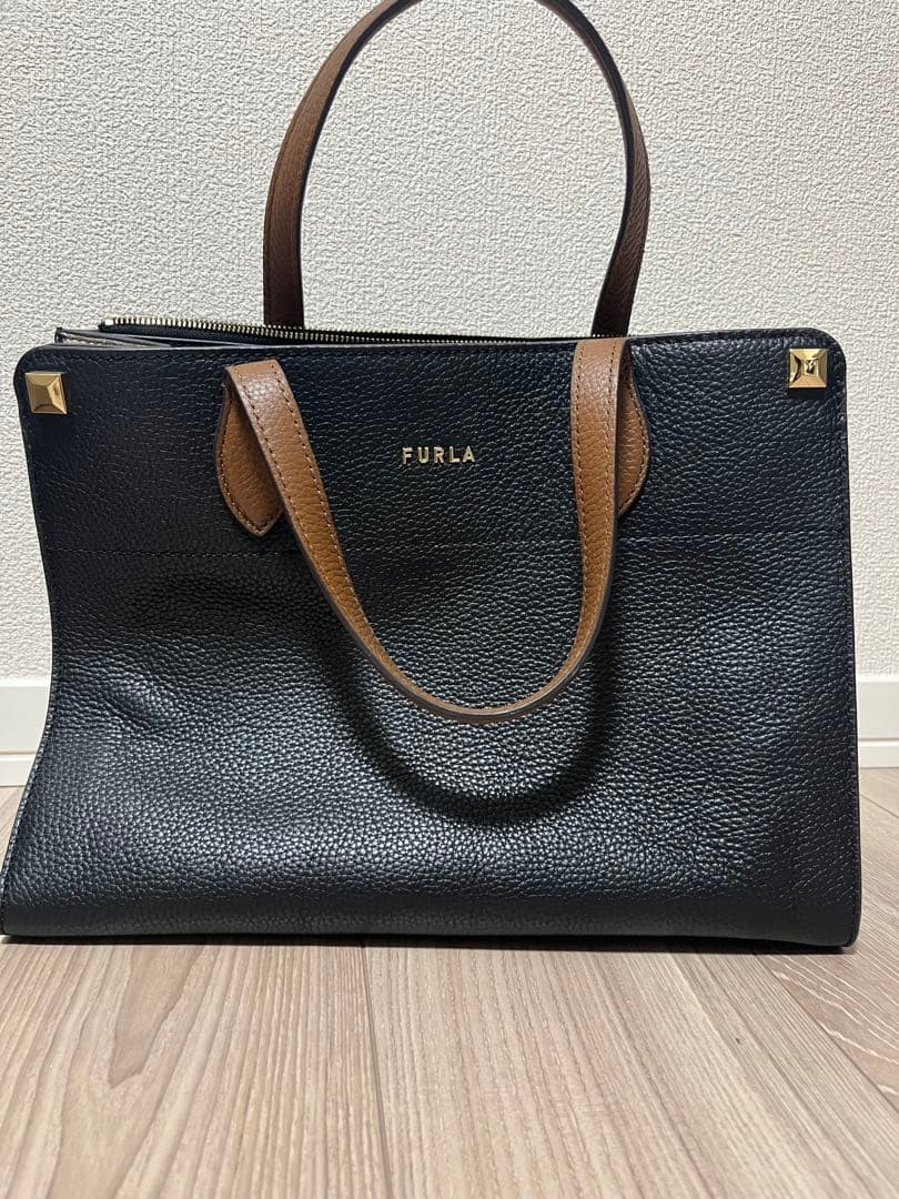 FURLA 黒 レザー ビジネスバッグ　お値下げ中です