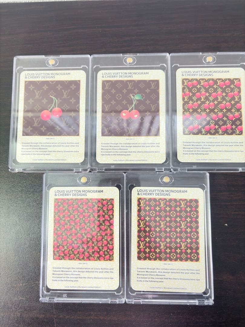 ルイ・ヴィトン 村上隆 限定トレカセット　モノグラム&チェリー　ブラウン系