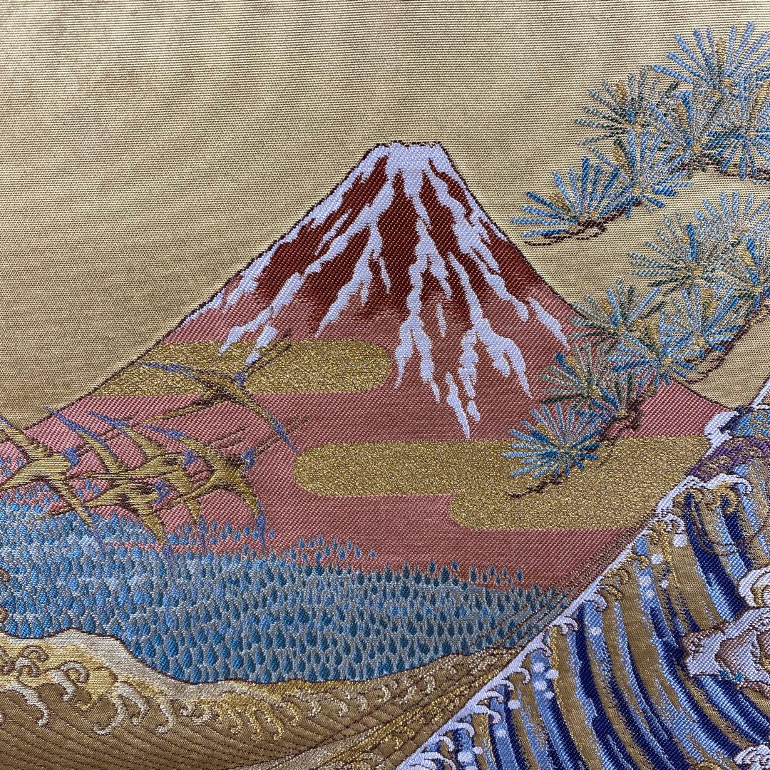 美品 掛け軸 刺繍 瀧本金箔 赤富士図 縁起物 正月掛け 厄除け