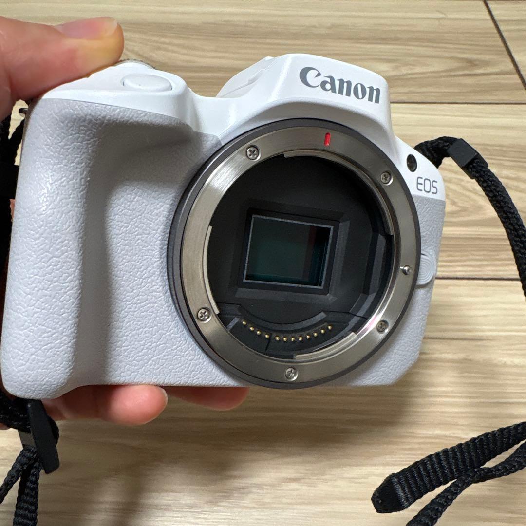 Canon EOS R50 ミラーレスカメラ ダブルズームレンズセット ホワイト