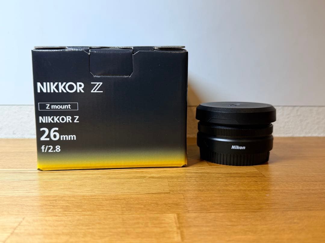ほぼ新品　NIKKOR Z 26mm f/2.8 レンズ