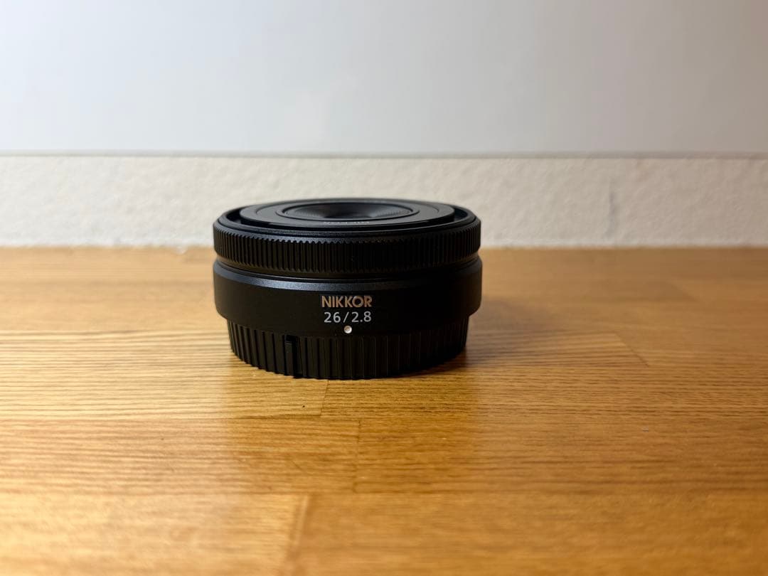 ほぼ新品　NIKKOR Z 26mm f/2.8 レンズ