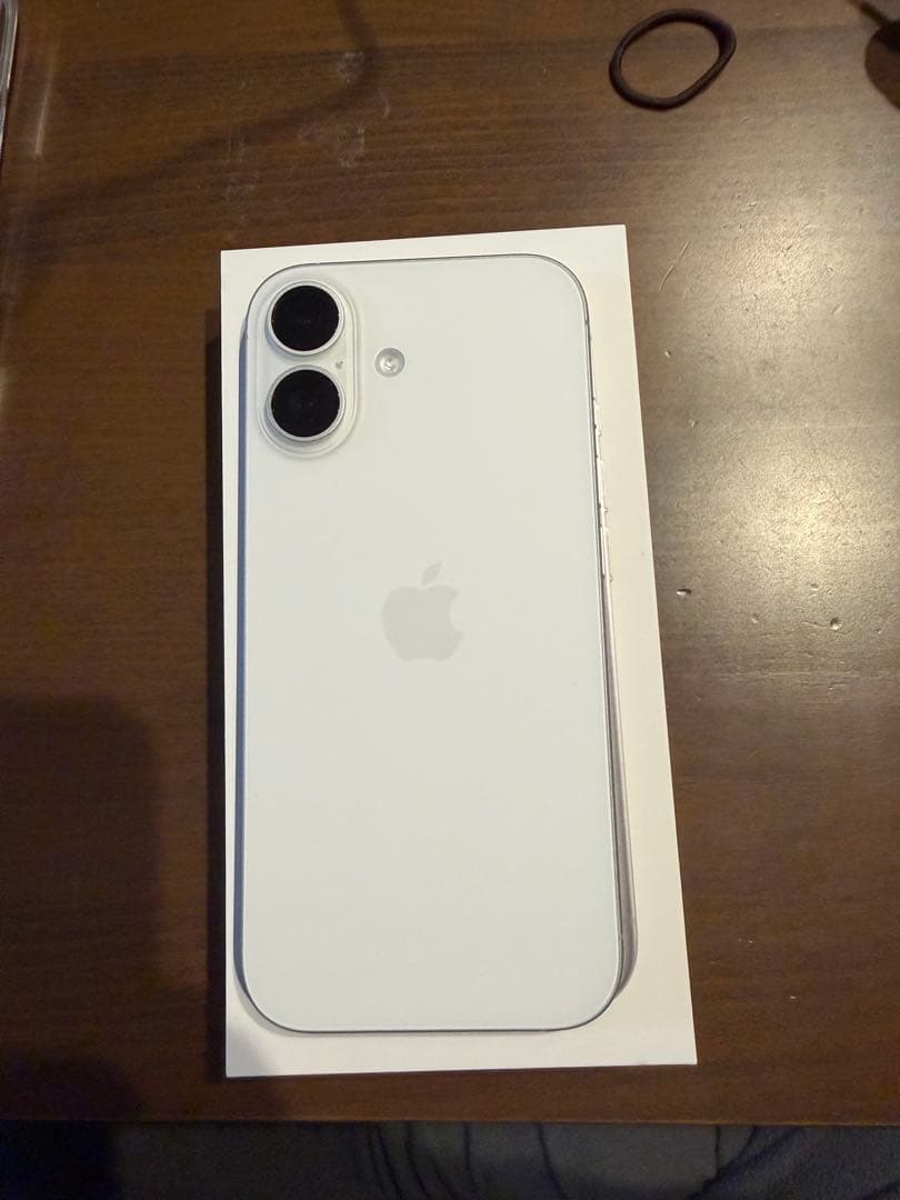 iPhone 17 ホワイト