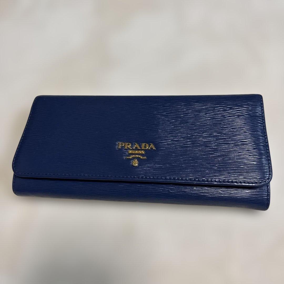 **PRADA ネイビー 長財布 サファイアーノ**